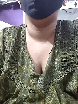 Stripchat Live Porn of arushi9490