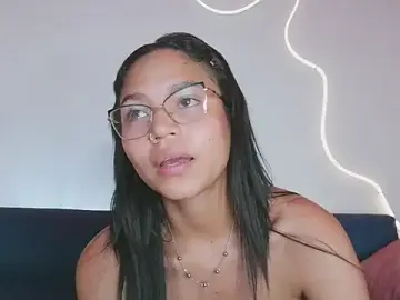 Stripchat Watch Live Sex Cams of Evalune_