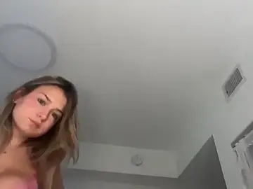 Stripchat Best live sex cam show of Elenahere4u
