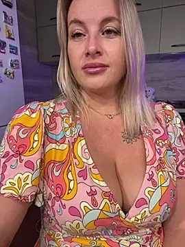 Stripchat Adult Webcam of Hot_Sexy_Angel