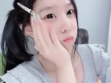 Yoyo33355 from stripchat