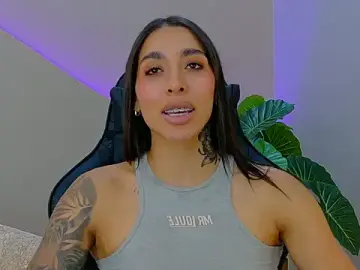 KAYLA_BATISTA from stripchat