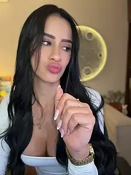 Stripchat Watch Live Sex Cams of SarahhSmitth1