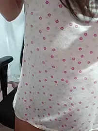 Stripchat Free Porn Cam of _SexyPetite_