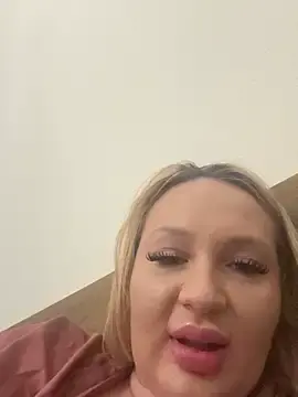 Stripchat Sex Cam of NellyExtraa