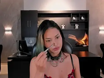 Stripchat Adult Video Chat of KayraLanne