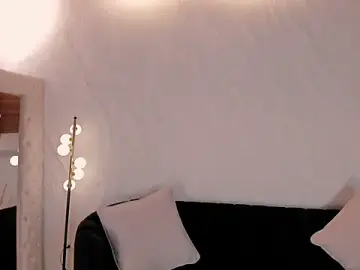Stripchat Free Live Porn of KayraLanne
