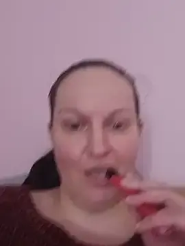 BustyLadyAlma from stripchat