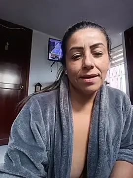 Stripchat Best live sex cam show of maynor_1998