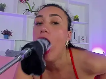 Stripchat Free Porn Cam of Jenifer_Diaz