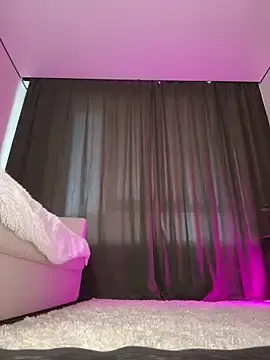 Stripchat Live Sex Cam of Luv_Doll