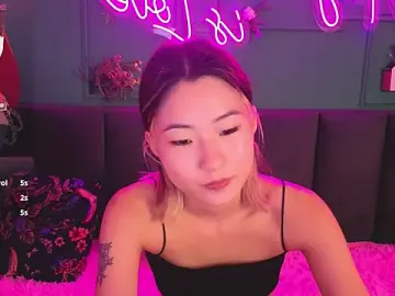 Stripchat Free Live Porn of Runi_Asian