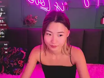 Runi_Asian from stripchat
