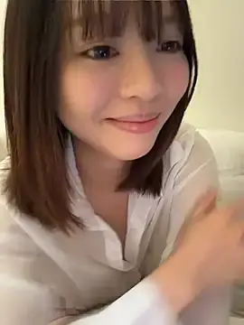 Stripchat Free Live Porn of HappySadGirl