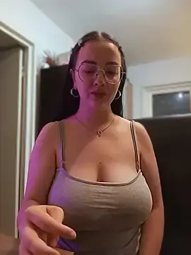 Stripchat Watch Live Sex Cams of IvyClouds