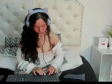 Honney_Bunny18 from stripchat