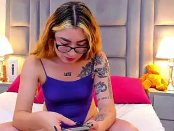 Stripchat Adult Video Chat of LiahRose_