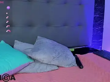 Stripchat Best live sex cam show of sophi_taylor