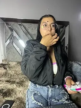 Stripchat Free Porn Cam of GabyLopez_Pink