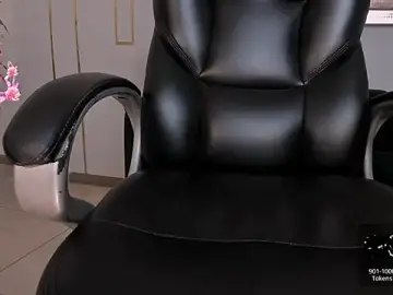 JuanitaClay from stripchat
