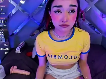 Stripchat Live Sex Cam of star_xmoonx