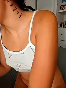 Stripchat Adult Webcams of Celeste222-