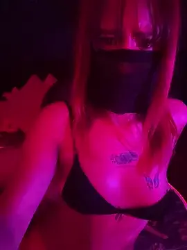Stripchat Sex Cam of MiNniE_666