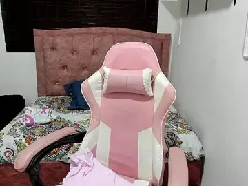 Stripchat Sex Cam of julieta_fn