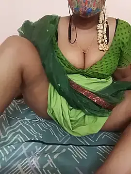 Stripchat Sex Cam of baby_queen886
