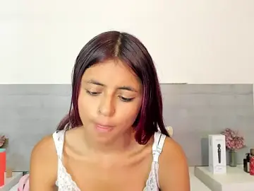 Stripchat Live Sex Cam of sunnyWhitee