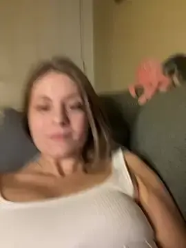 Stripchat Sex Cam of Kateluvv