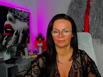 Stripchat Live Sex of HelenLuxx