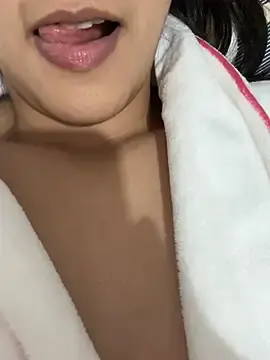 Stripchat Free Live Porn of Indy_luxx
