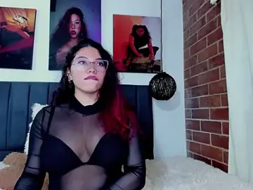 Stripchat Watch Live Sex Cams of kyliejenner_hot