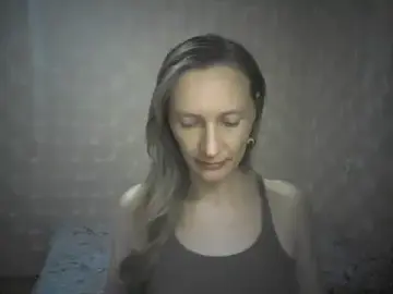 Stripchat Sex Cam of LunaBelle8