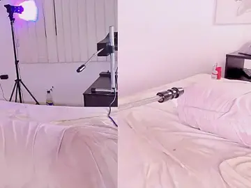Stripchat Best live sex cam show of Tiny_Annie