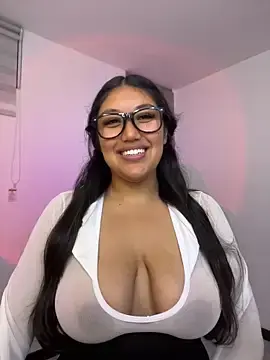 Stripchat Sex Chat of SharaRous