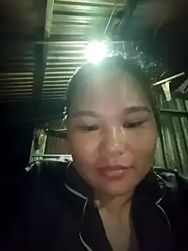 Stripchat Free Live Porn of Holy-mi