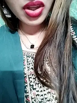 Noor_Darliing from stripchat