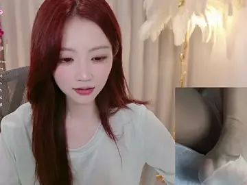 Stripchat Nude Webcam of youmibaby11