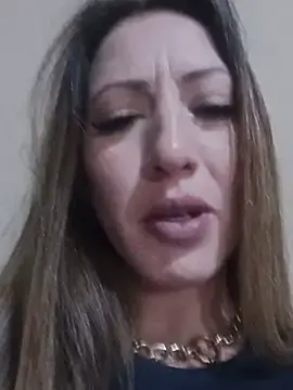 Stripchat Watch Live Sex Cams of Luucy-Fer