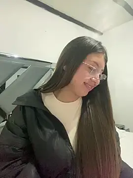 Stripchat Live Sex Cam of Sara-cooper2