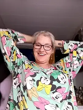 Stripchat Live Sex Cam of irinamaux