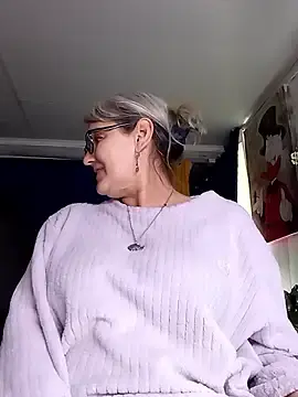 Stripchat Nude Webcam of irinamaux