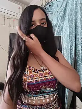 Parinaaz18 from stripchat