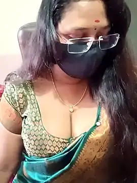 Stripchat Nude Webcam of poojag_2