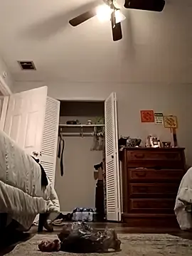 sarahkat86 from stripchat
