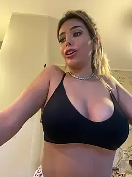 Stripchat Live Sex Cam of Bella_Posh