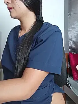 Stripchat Free Porn Cam of DaniellaGiraldo