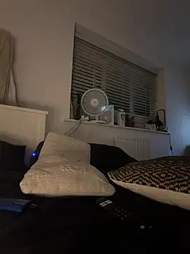 Stripchat Live Sex Cam of ElliemaiX